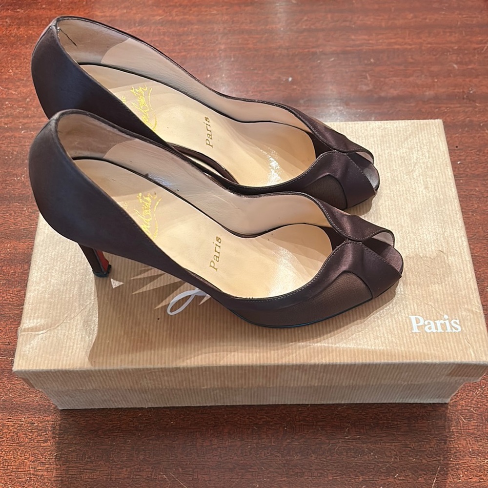 Christian Louboutin crepe satin brown peep toe heel size 36.5